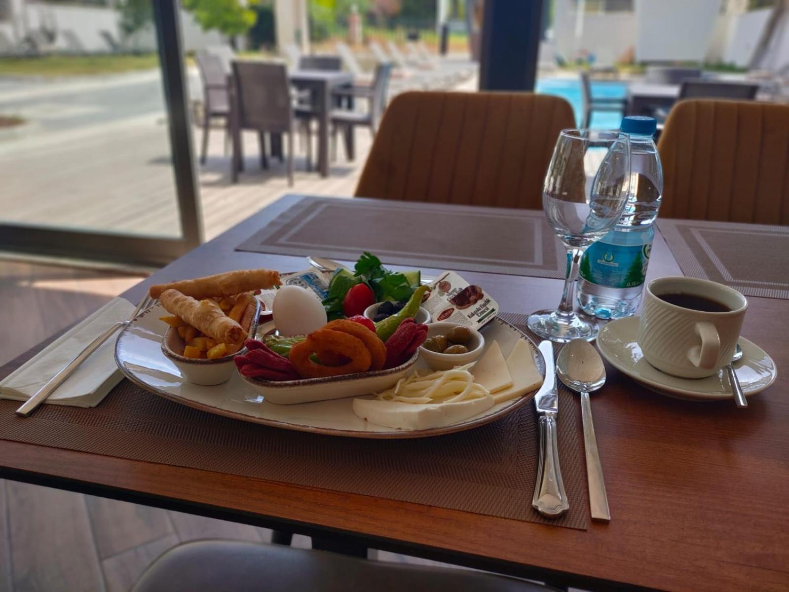 Iberis Hotel Lara Altinkum  Zewnętrze zdjęcie